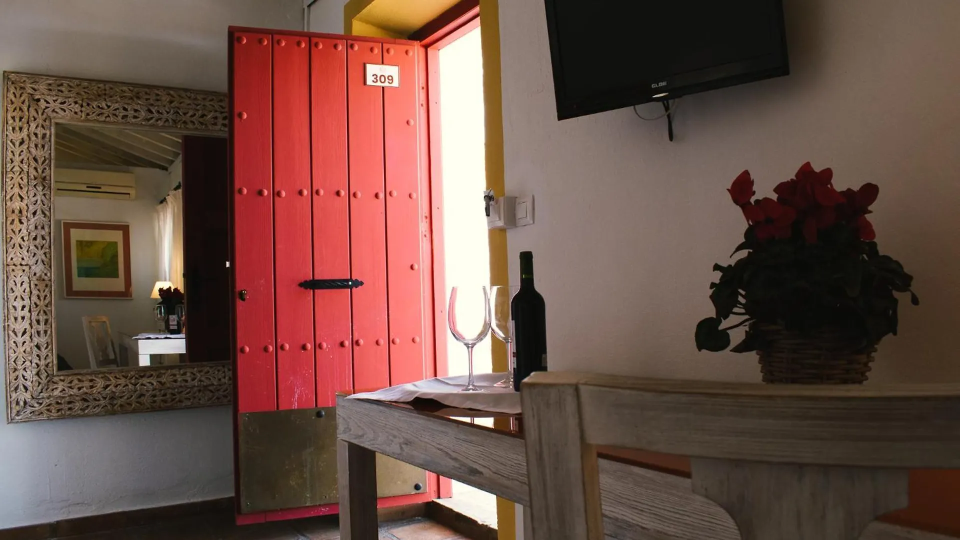 Hotel Cortijo Del Arte - Caminito Del Rey Pizarra 3*,